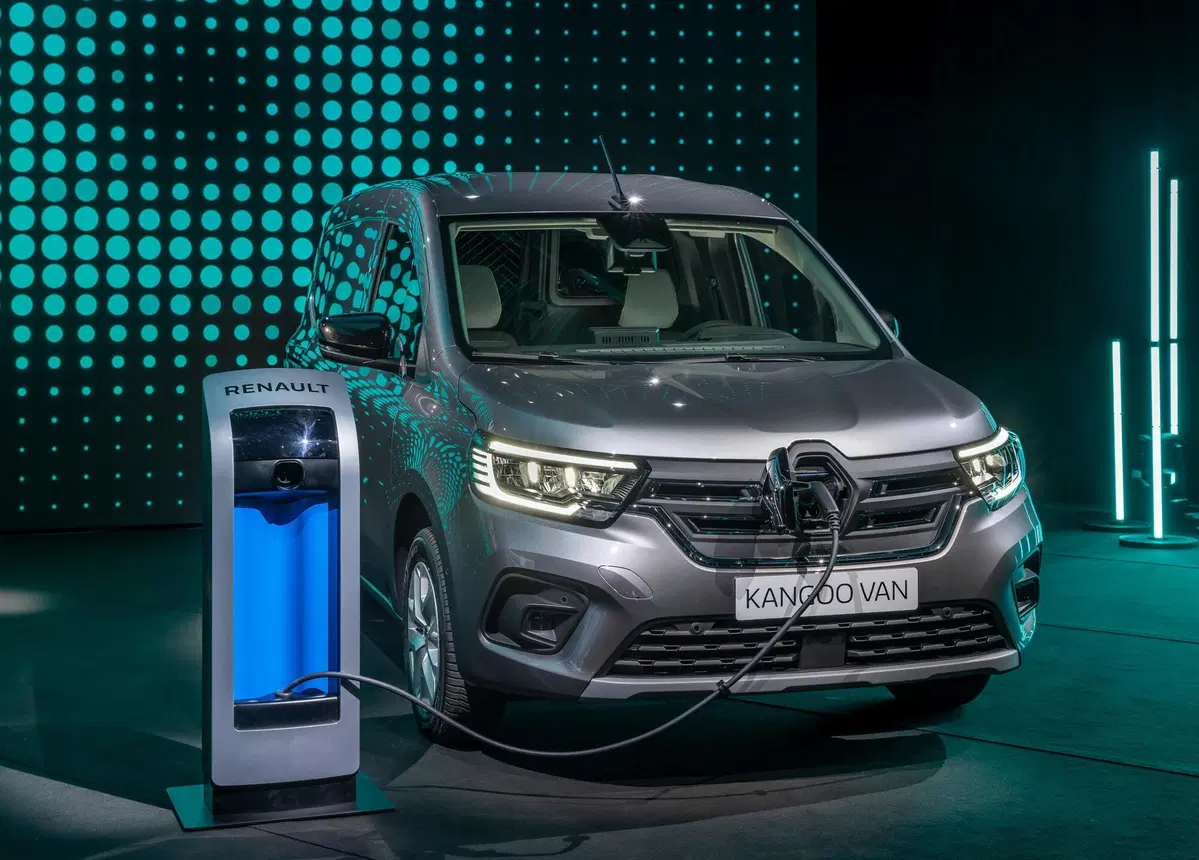 Commerciali Renault: nuovi Express, Kangoo, Trafic e SpaceClass [Van anche EV] (5)