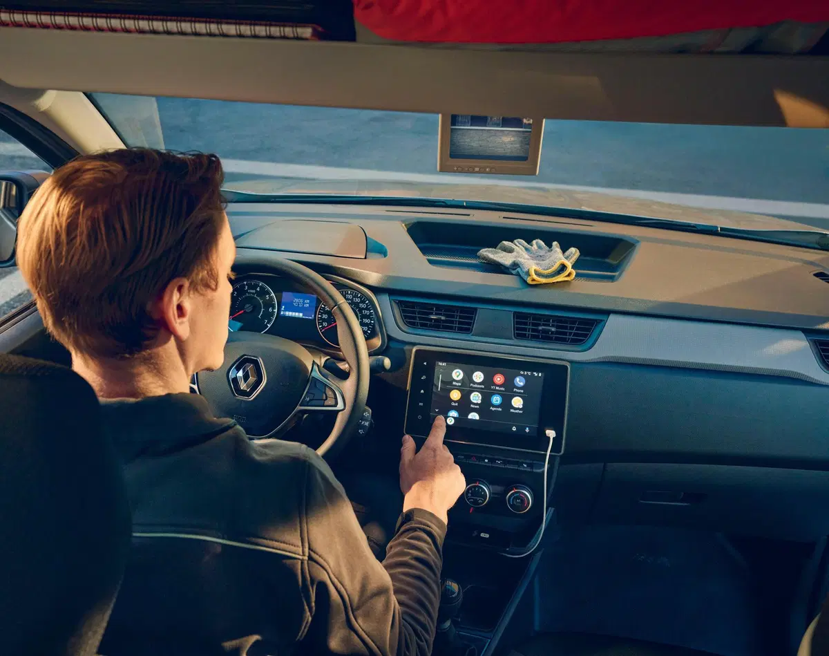 Commerciali Renault: nuovi Express, Kangoo, Trafic e SpaceClass [Van anche EV] (6)