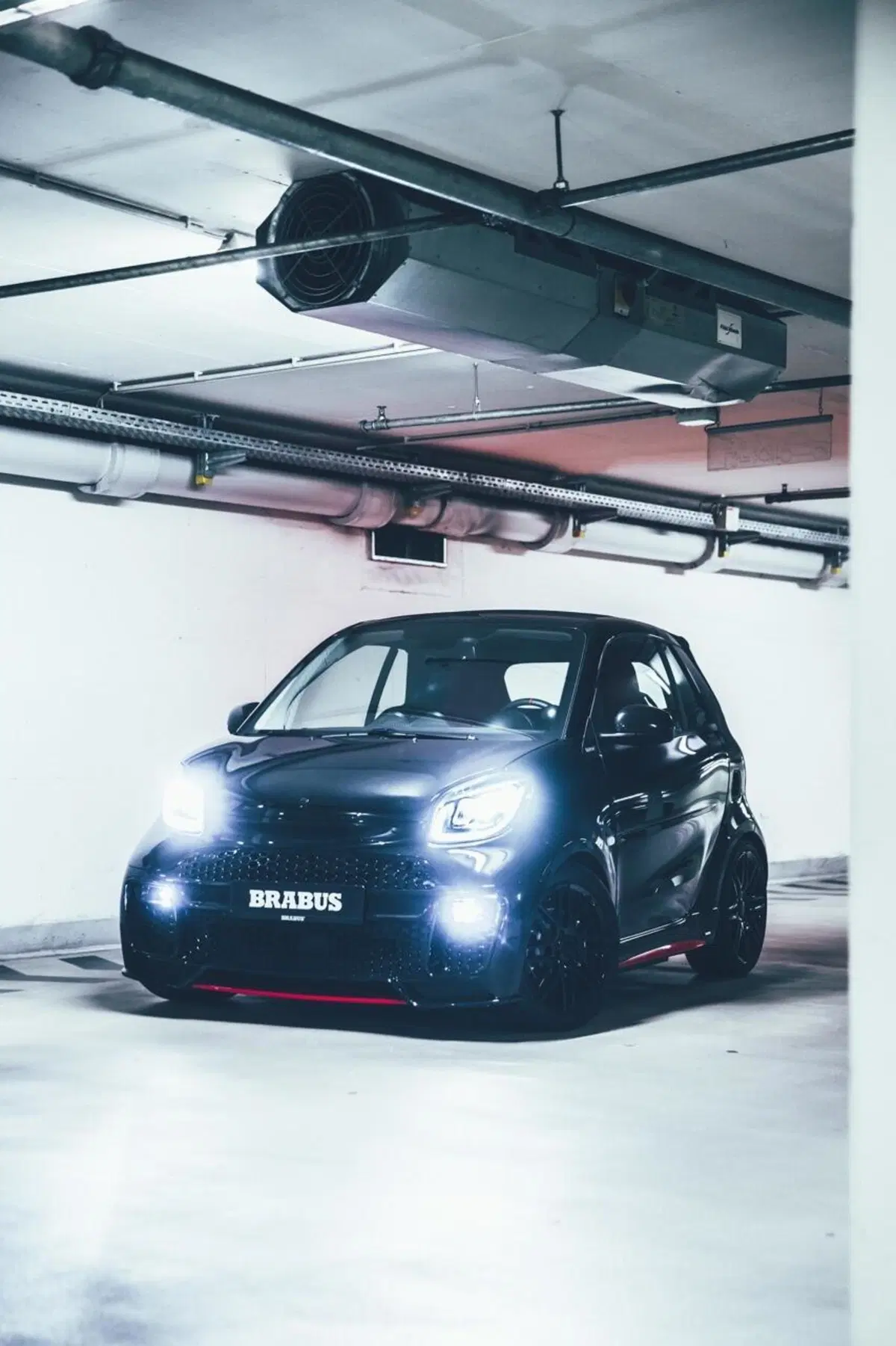 Smart Brabus 92R: ecco l’hypercar (elettrica) delle urbancar. 50 esemplari da 50K Euro (9)