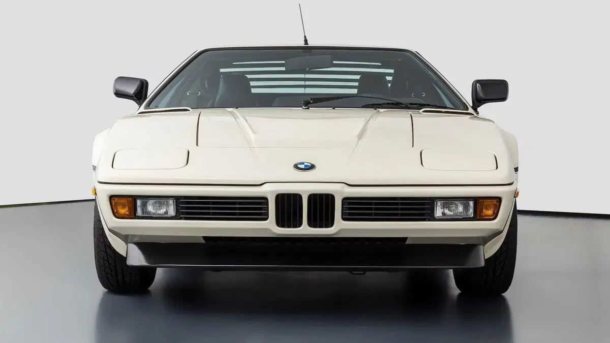800.000 Euro per una BMW M1 del 1981 con soli 2700 km (2)