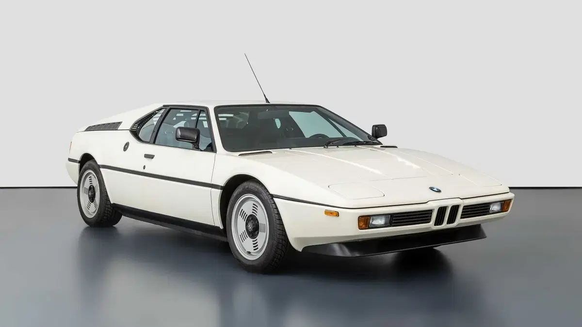 800.000 Euro per una BMW M1 del 1981 con soli 2700 km (4)