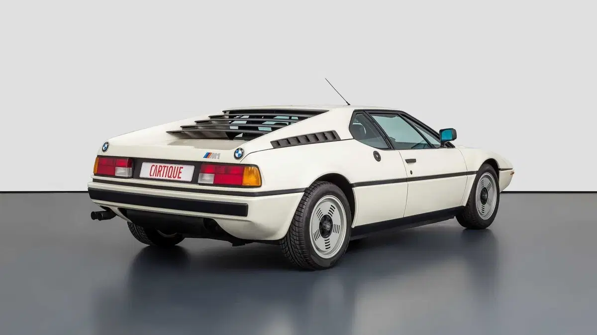 800.000 Euro per una BMW M1 del 1981 con soli 2700 km (9)