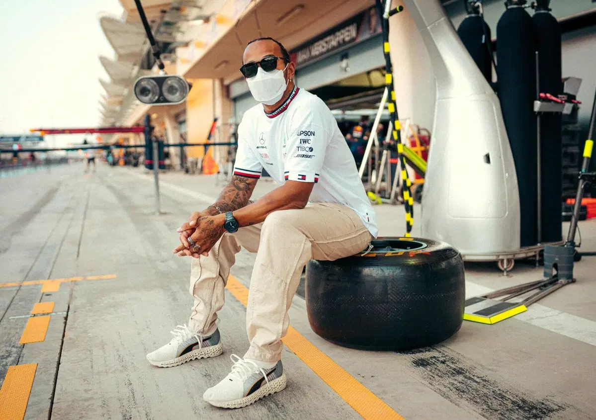 Formula 1, Hamilton: "Abbiamo cercato di capire i problemi dei test"