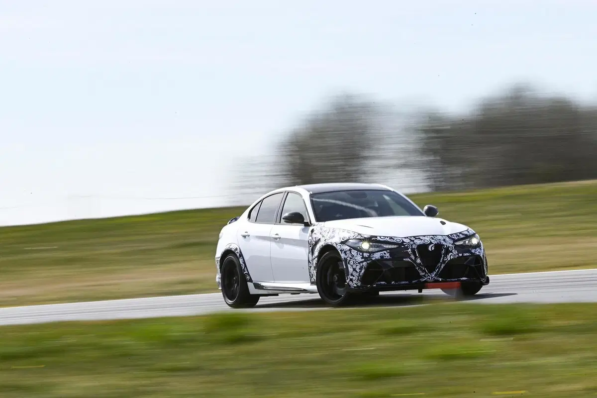 Chi ha comprato le 500 Alfa Giulia GTA e GTAm? Qualcuno anche in Cina e Giappone (8)