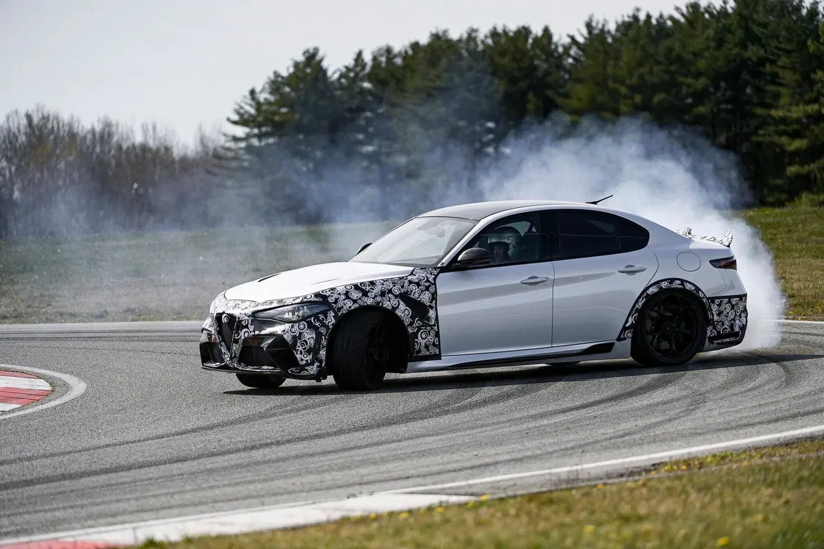 Chi ha comprato le 500 Alfa Giulia GTA e GTAm? Qualcuno anche in Cina e Giappone (16)