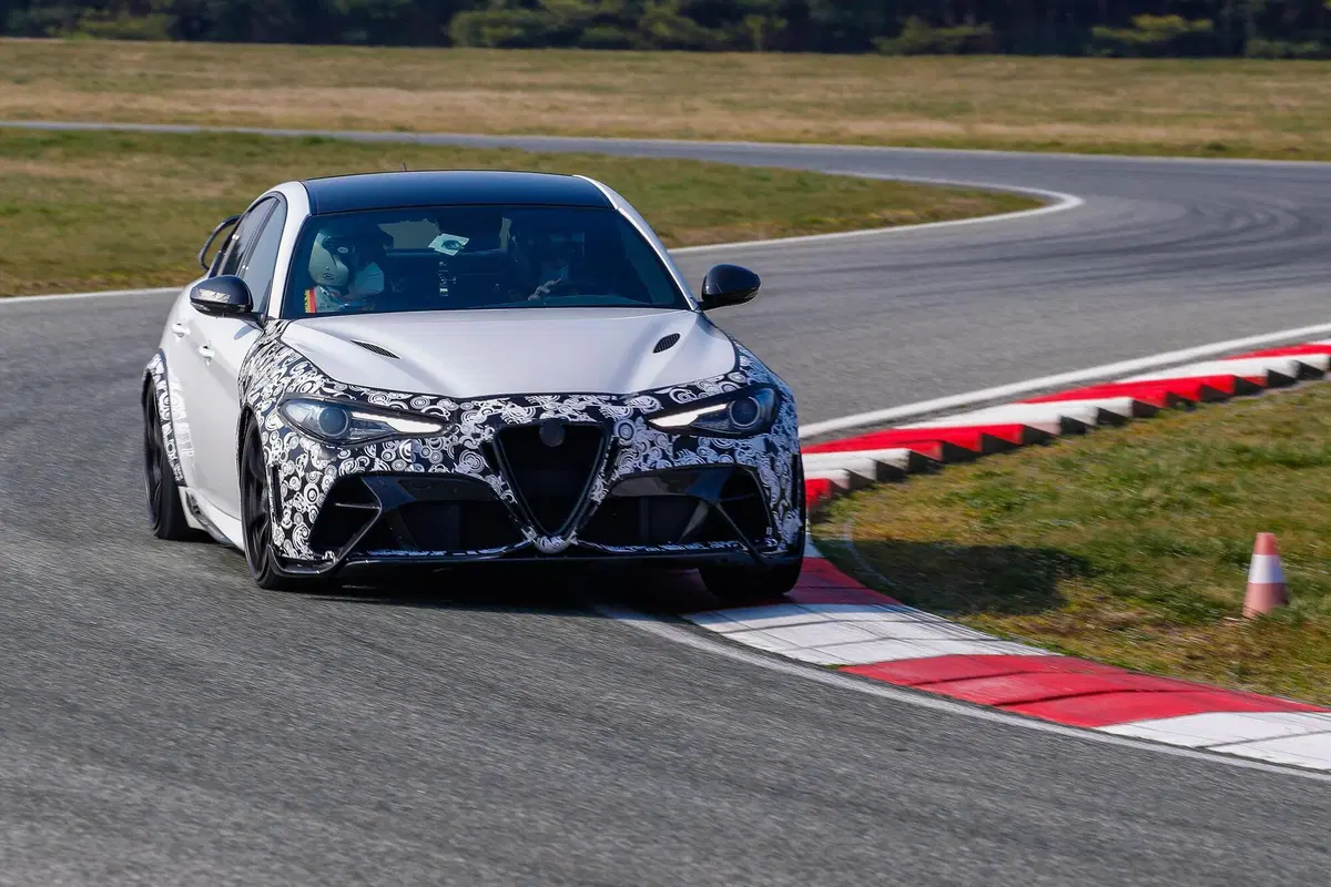 Chi ha comprato le 500 Alfa Giulia GTA e GTAm? Qualcuno anche in Cina e Giappone (24)