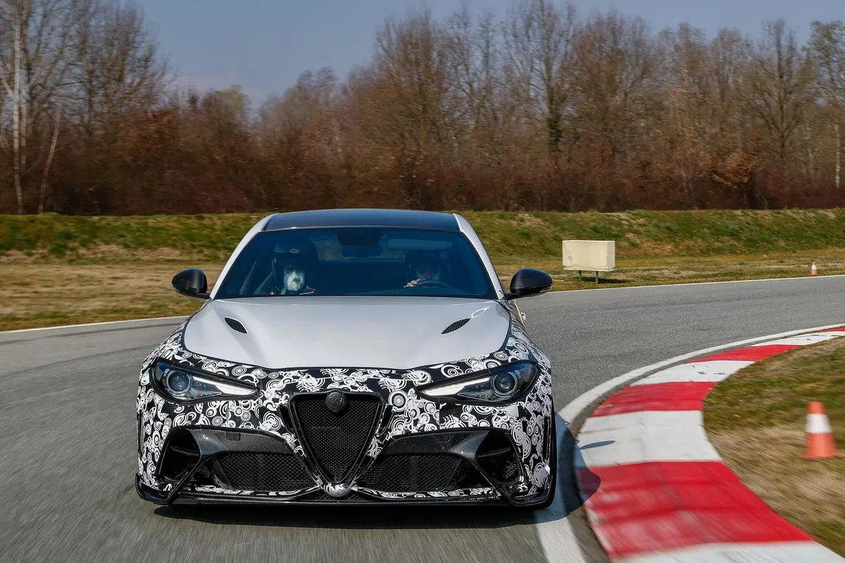 Chi ha comprato le 500 Alfa Giulia GTA e GTAm? Qualcuno anche in Cina e Giappone (26)