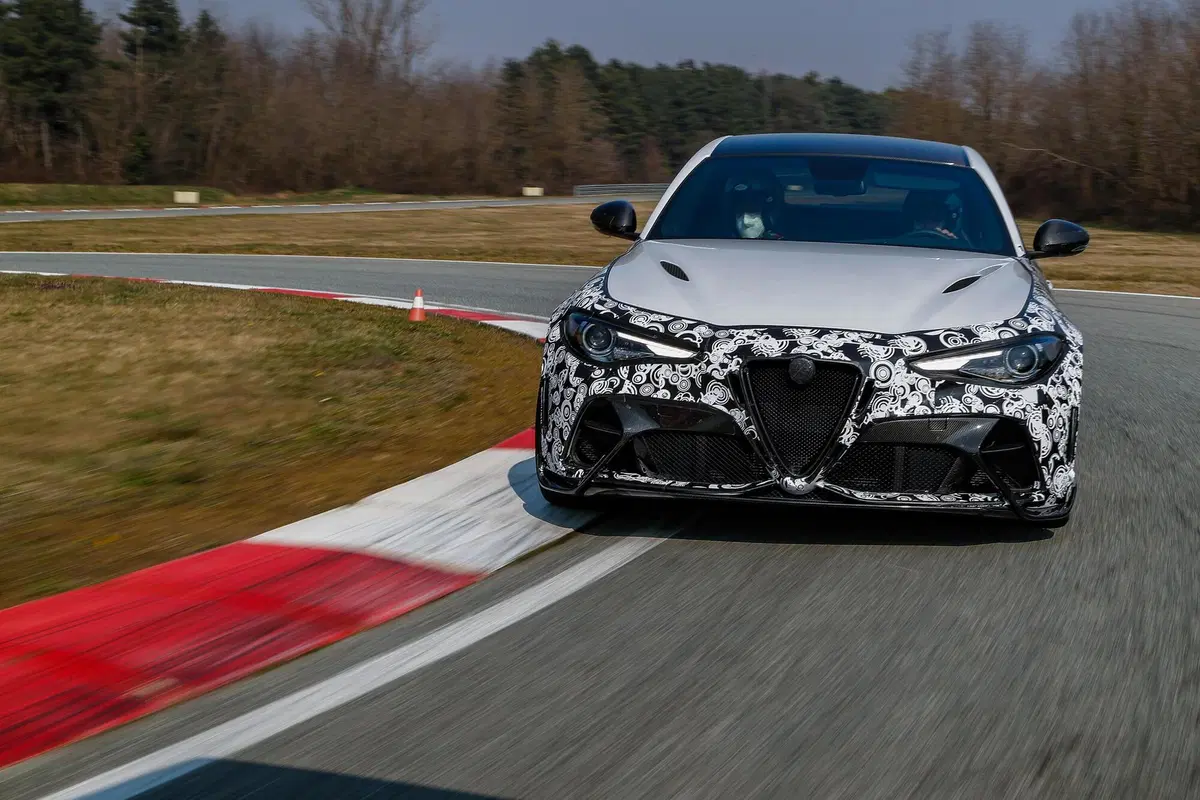Chi ha comprato le 500 Alfa Giulia GTA e GTAm? Qualcuno anche in Cina e Giappone (27)