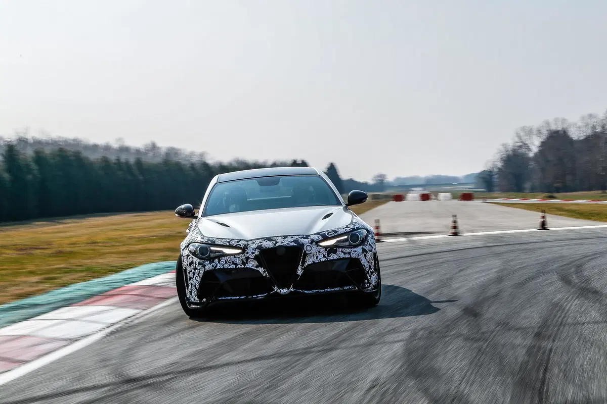 Chi ha comprato le 500 Alfa Giulia GTA e GTAm? Qualcuno anche in Cina e Giappone (31)