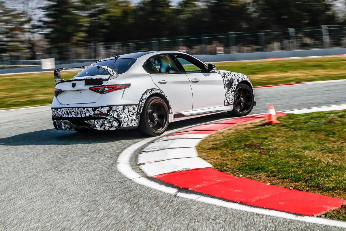 Chi ha comprato le 500 Alfa Giulia GTA e GTAm? Qualcuno anche in Cina e Giappone (39)