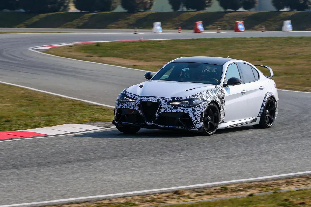 Chi ha comprato le 500 Alfa Giulia GTA e GTAm? Qualcuno anche in Cina e Giappone (47)
