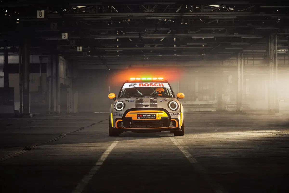 Formula E, Mini Electric Pacesetter è la nuova Safety Car (5)
