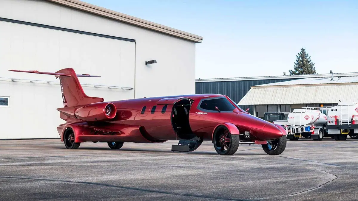 All'asta il jet trasformato in limousine (7)