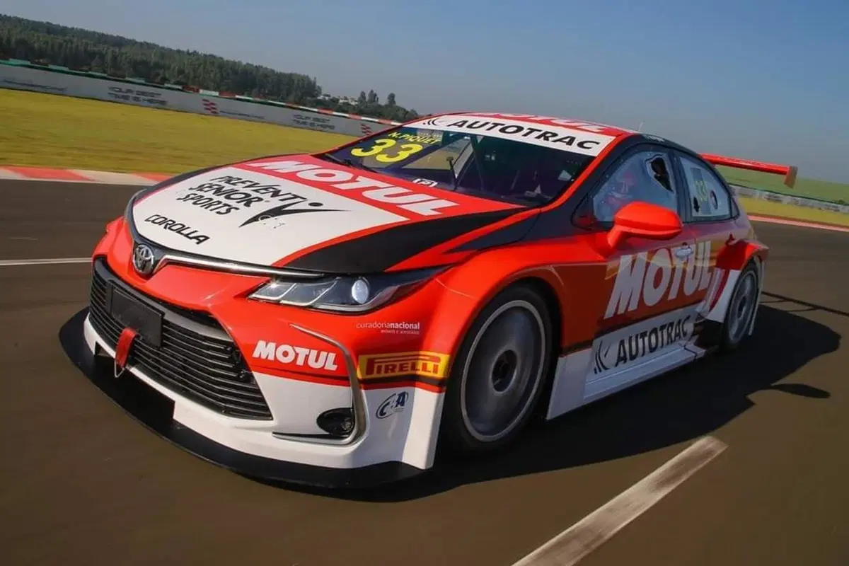 F1: Nelson Piquet torna in pista a 68 anni con Toyota nella Stock Car in Brasile (3)