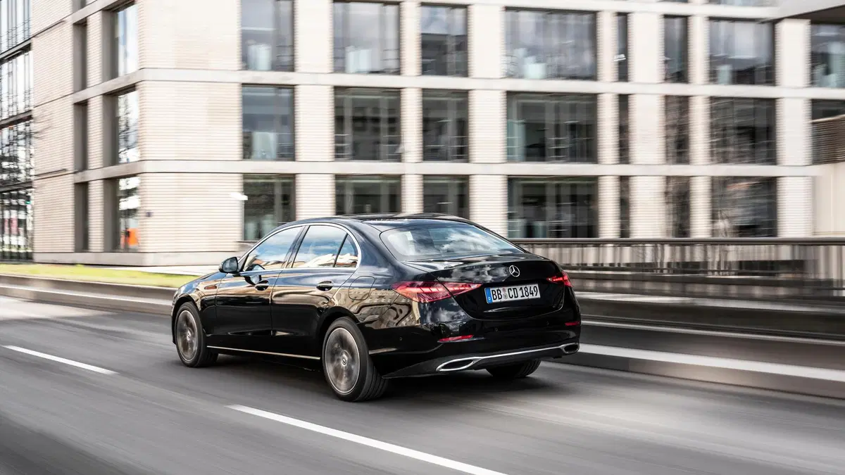 Mercedes Classe C W206 PHEV: la nuova reginetta delle berline con 313CV e 100 Km EV da sfruttare (4)