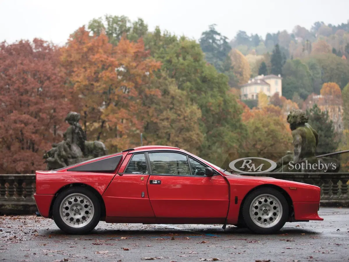 All’asta la leggendaria Lancia Rally 037 prototipo (2)