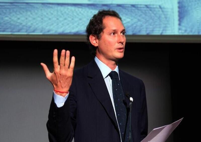 Stellantis, le stime di Elkann: &laquo;Nel 2021 puntiamo a triplicare le vendite di veicoli elettrificati&raquo;