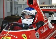 F1, GP Montecarlo storico, Jean Alesi in pista con la Ferrari B3 onora Niki Lauda [Video]