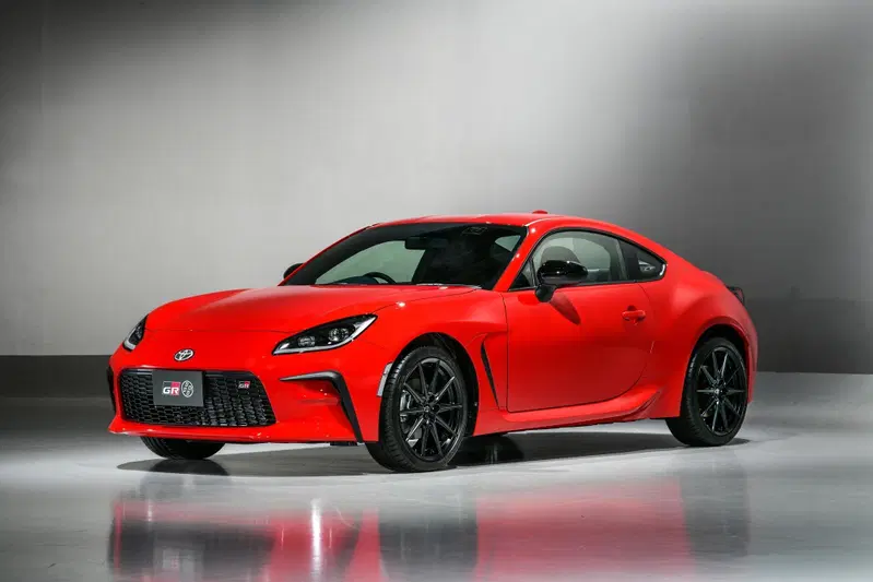 Toyota GR 86, l'erede della GT 86 arriva in autunno