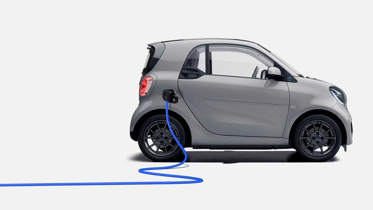 smart EQ racingrey | Elettrica limited edition in onore della Formula E (4)