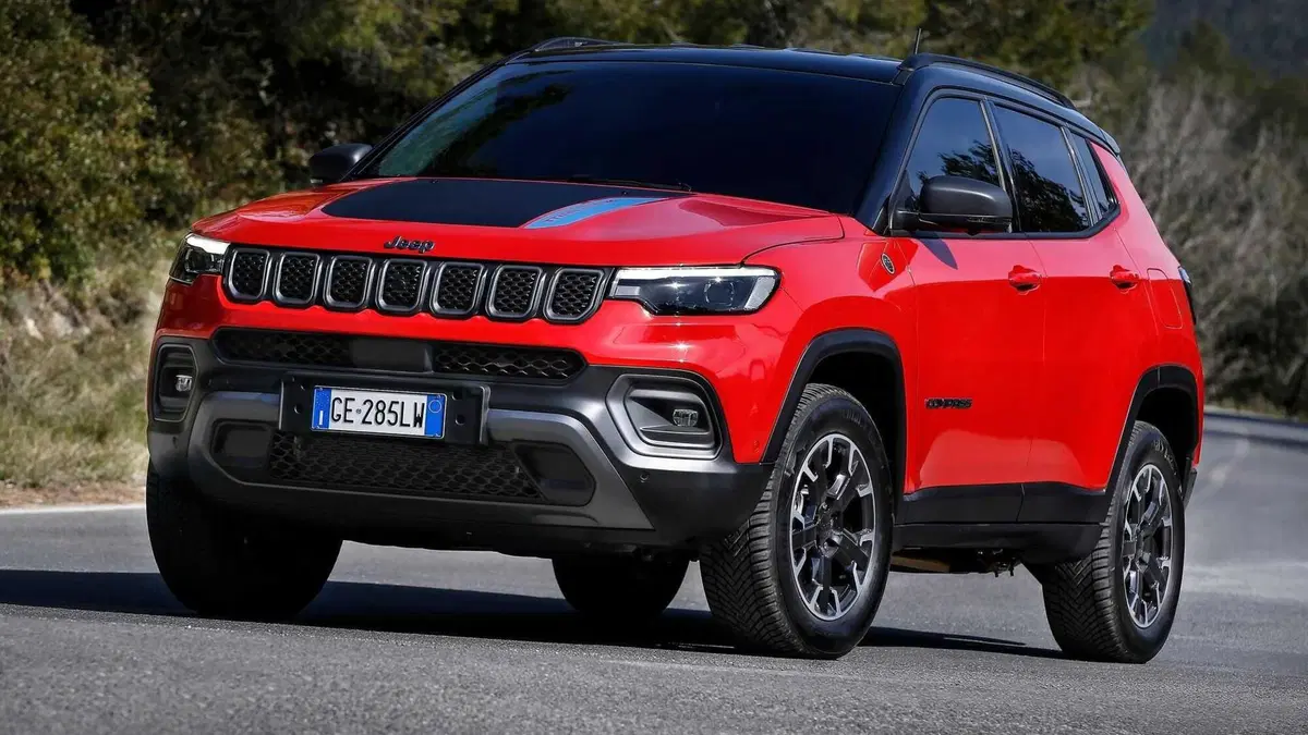Jeep Compass 2021 | Restyling, diesel, benzina e plug-in hybrid. Da 29.850 euro (6)