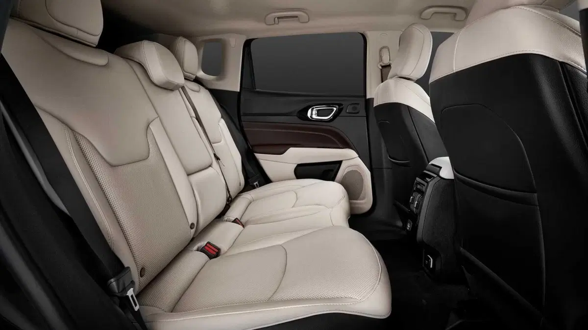 Jeep Compass 2021 | Restyling, diesel, benzina e plug-in hybrid. Da 29.850 euro (13)