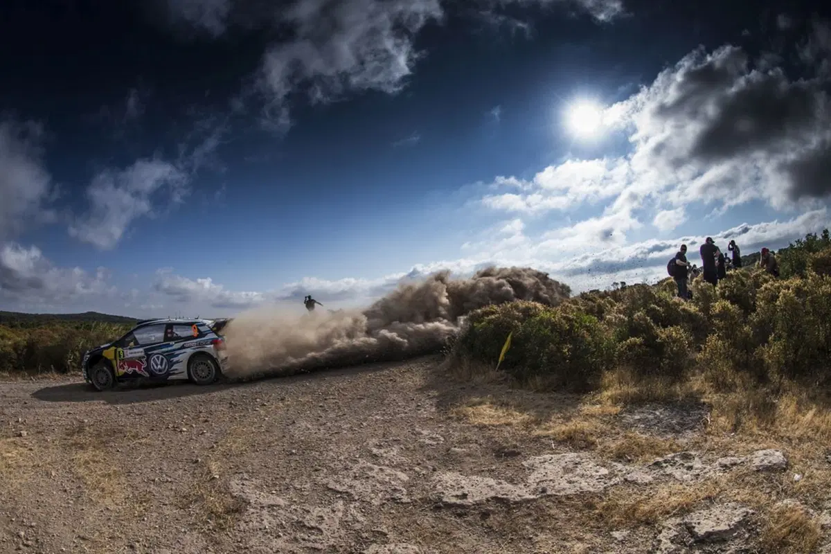 WRC16 Sardegna Italia, Marziani in Paradiso. Inizia Ogier (VW) (15)