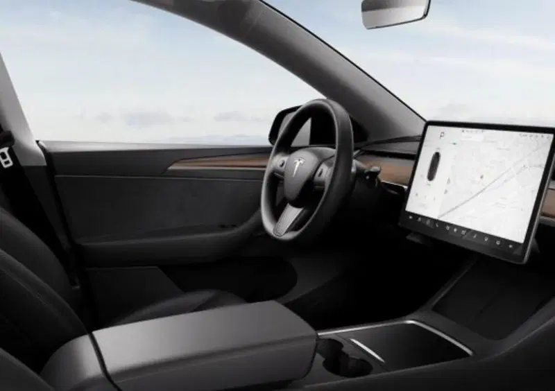 Tesla Model Y (2021-->>) (28)