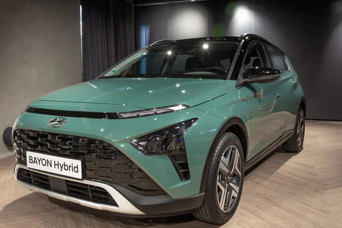 E' arrivato in Italia il nuovo piccolo SUV Hyundai, Bayon: costerà meno Kona [video] (5)
