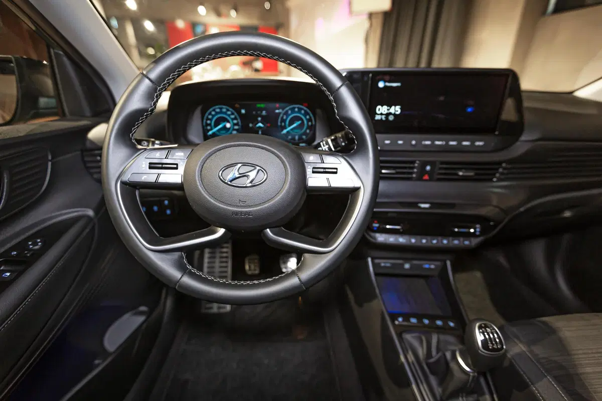 E' arrivato in Italia il nuovo piccolo SUV Hyundai, Bayon: costerà meno Kona [video] (8)