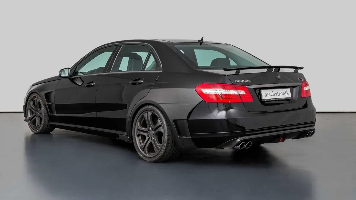 Brabus 800 E V12: la berlina più veloce del mondo è in vendita (5)
