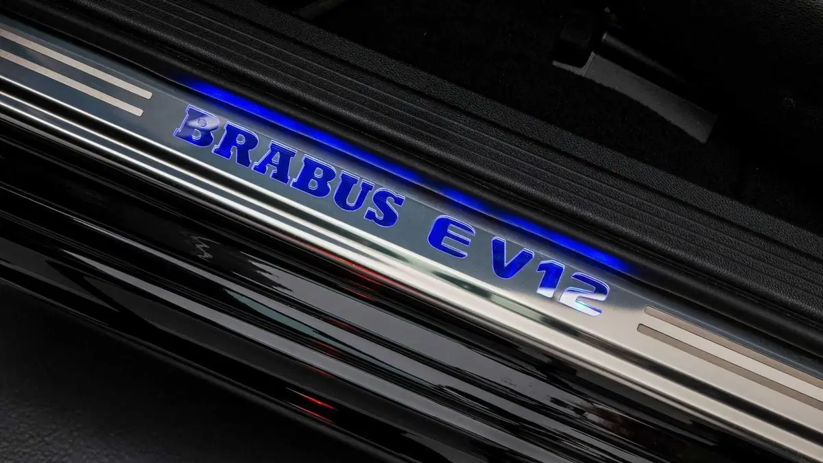 Brabus 800 E V12: la berlina più veloce del mondo è in vendita (4)