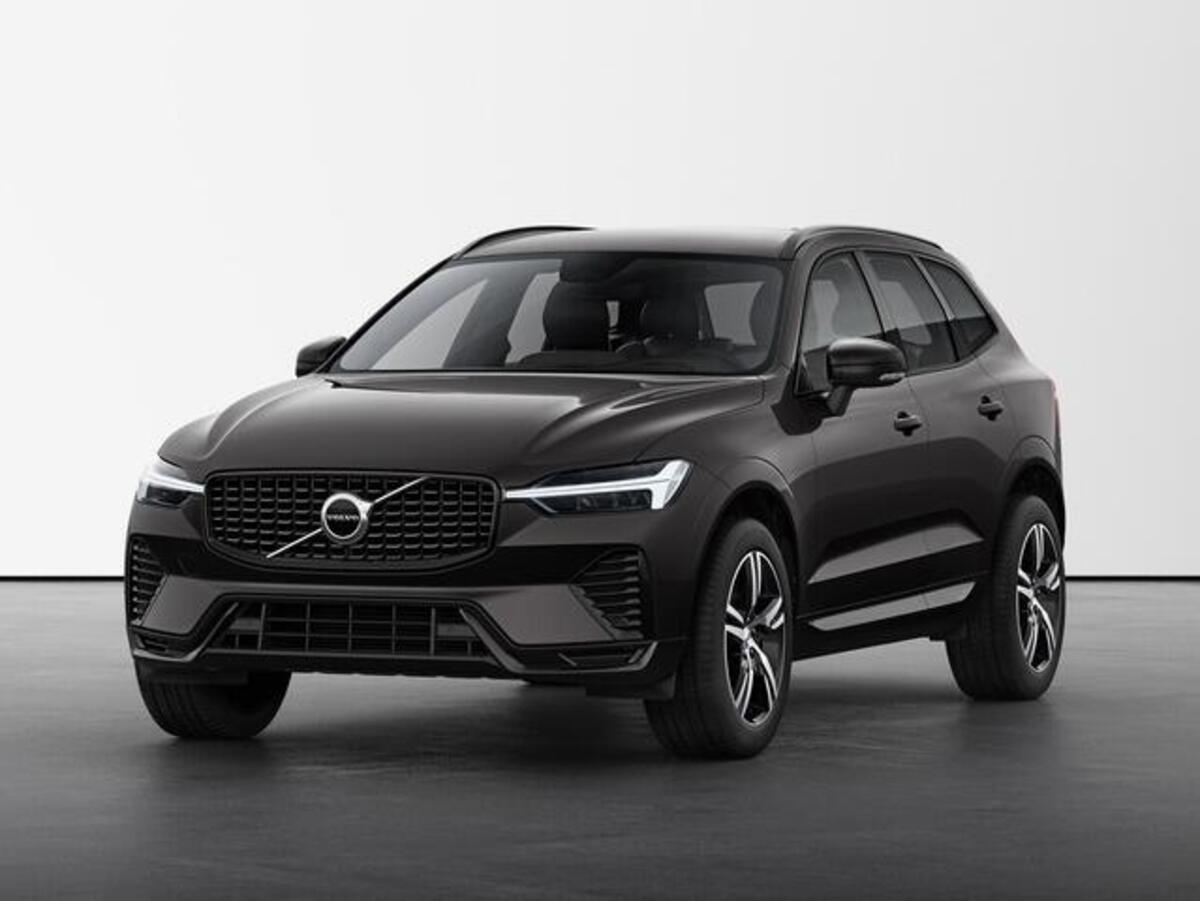 Volvo XC60: dimensioni, interni e prova della B4 AWD Geartronic