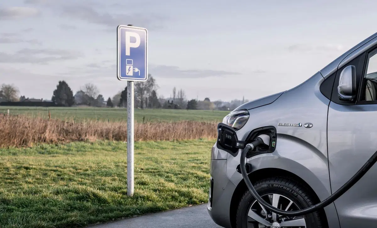 Toyota Proace Electric 75kWh PL-TN Furgone Short 4p. 10q Comfort (20)