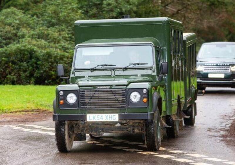 Il carro funebre del Principe Filippo &egrave; un Land Rover costruito secondo le sue direttive