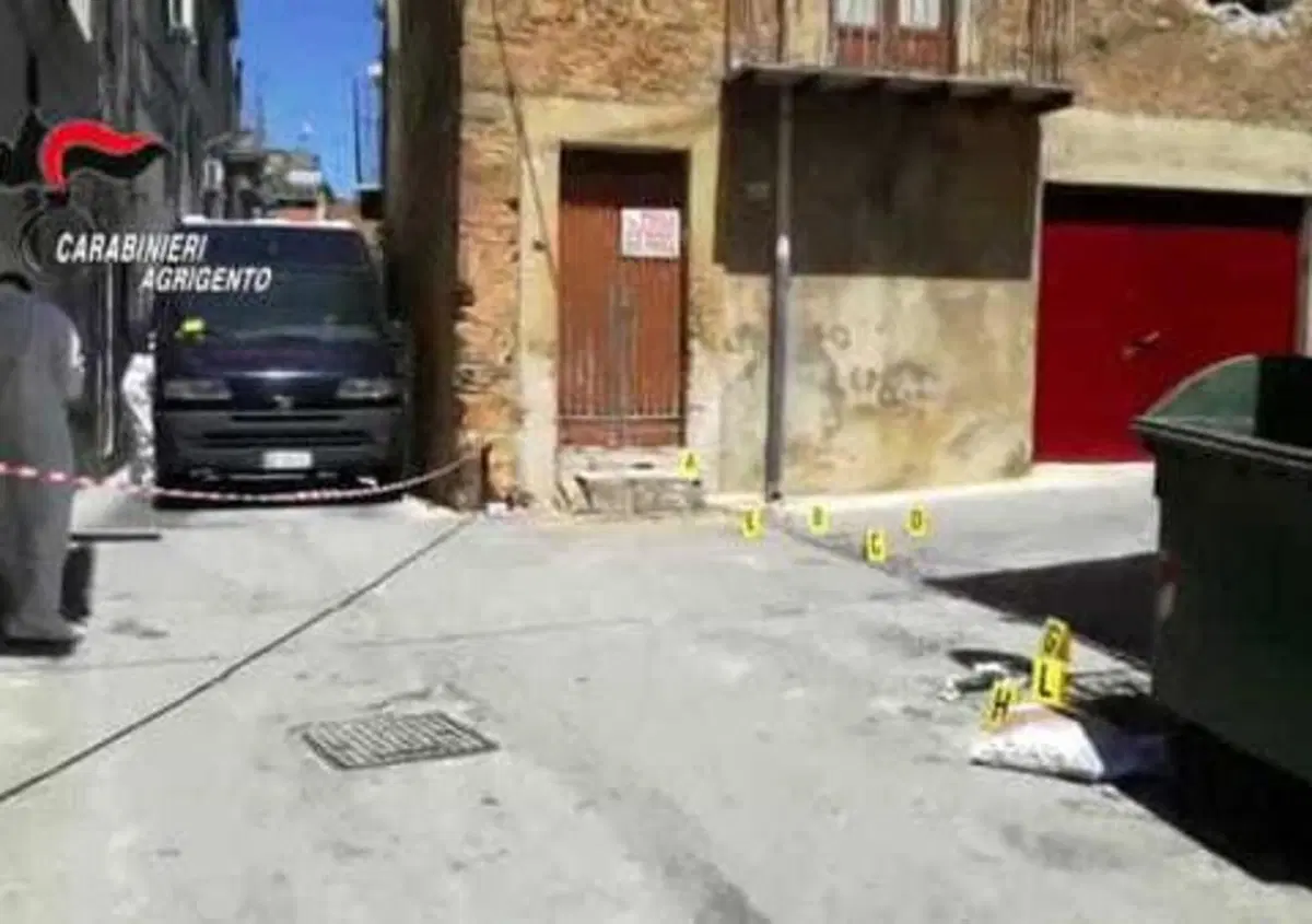 Agrigento: l'ha ucciso perch&eacute; le aveva rotto lo specchietto dell'auto. Condannata a 22 anni