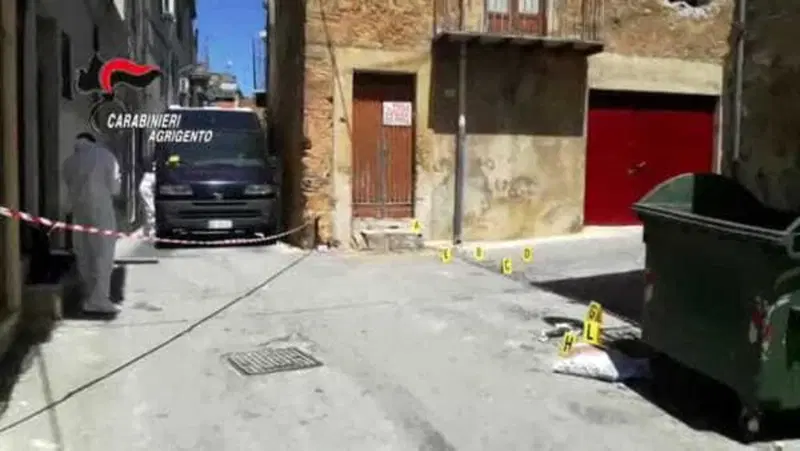 Agrigento: l'ha ucciso perch&eacute; le aveva rotto lo specchietto dell'auto. Condannata a 22 anni