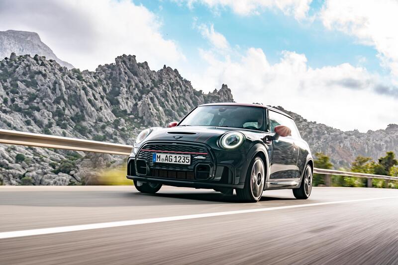 Mini John Cooper Works, &egrave; tempo di restyling