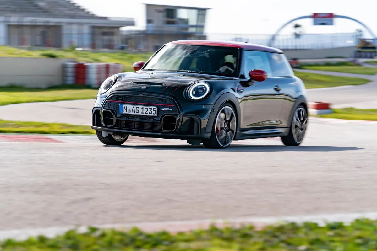 Mini John Cooper Works, è tempo di restyling (4)