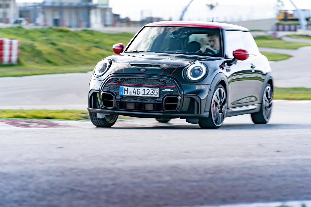 Mini John Cooper Works, è tempo di restyling (6)