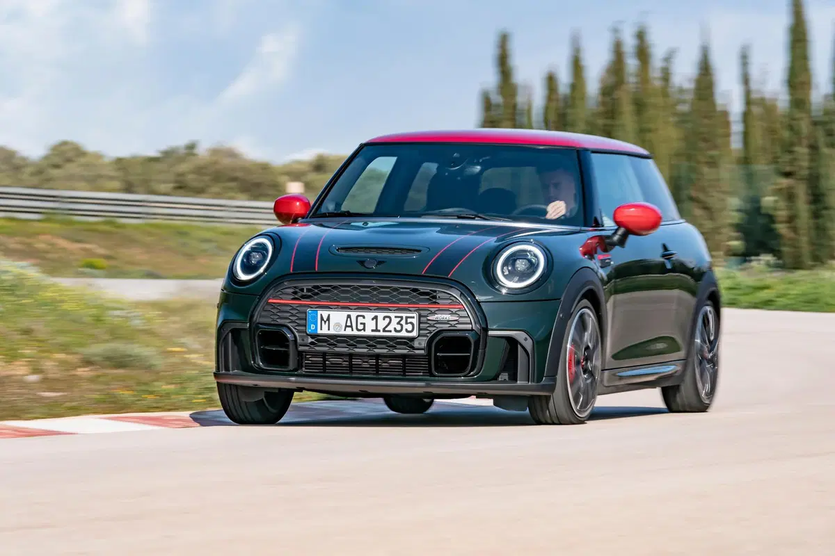 Mini John Cooper Works, è tempo di restyling (10)