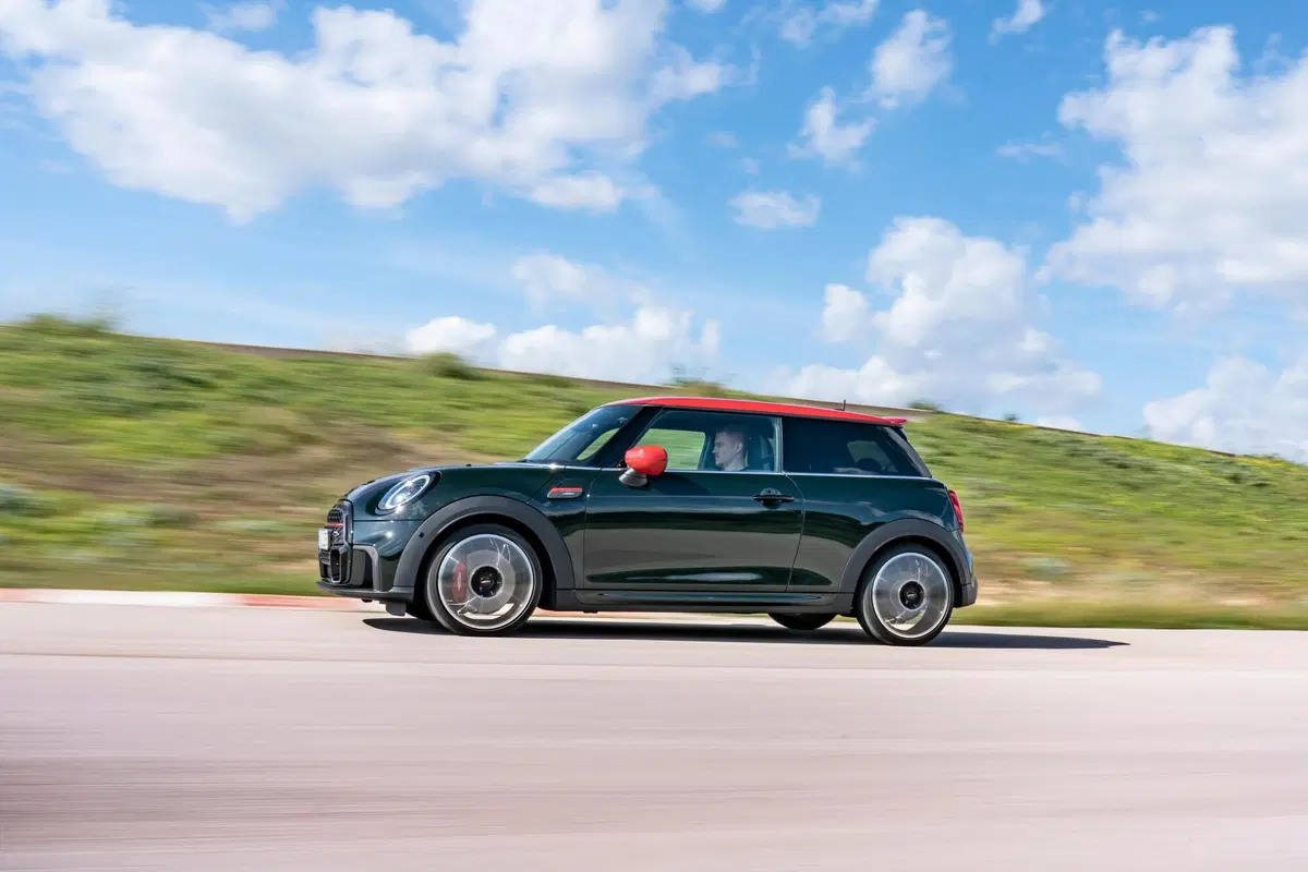 Mini John Cooper Works, è tempo di restyling (12)