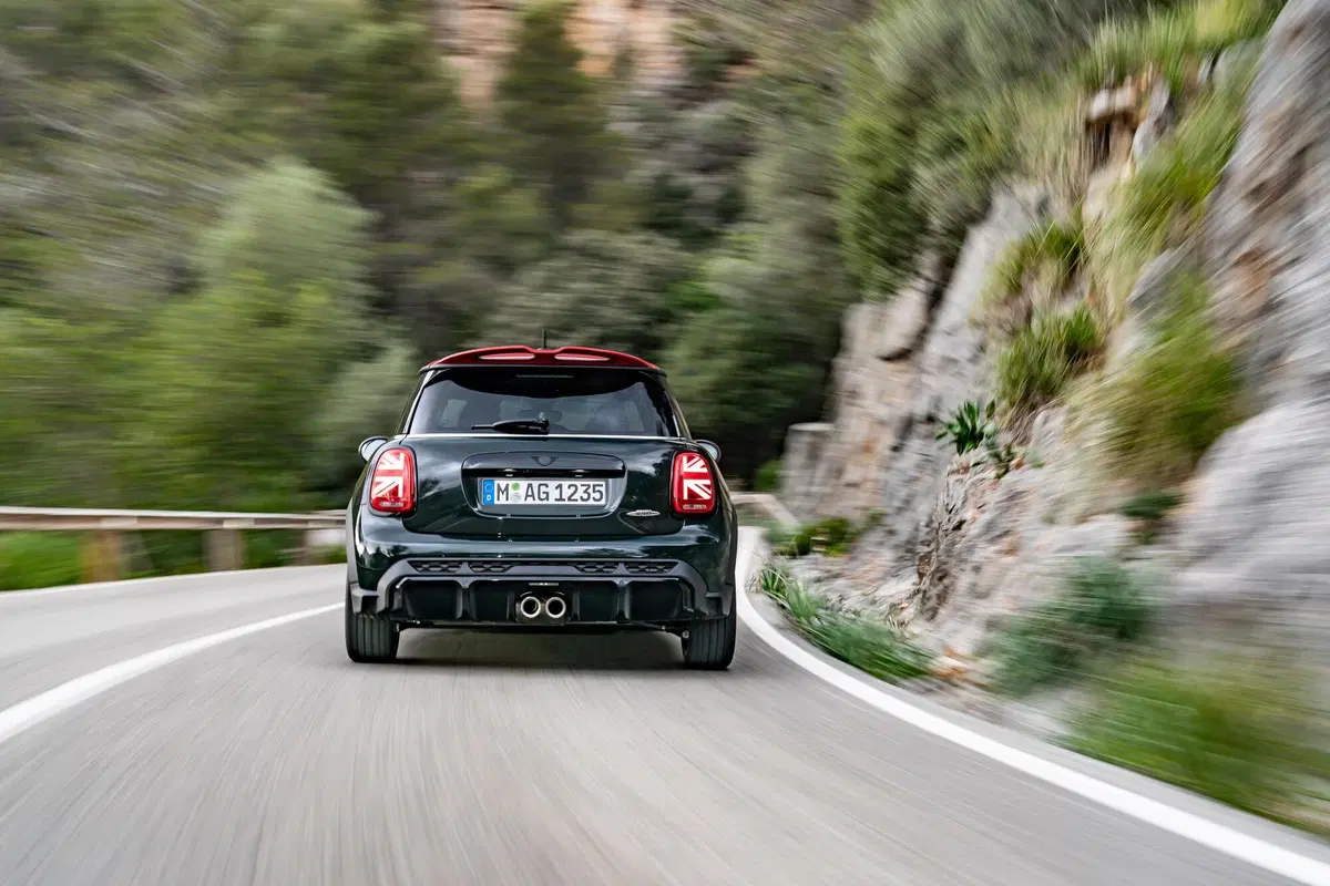 Mini John Cooper Works, è tempo di restyling (13)