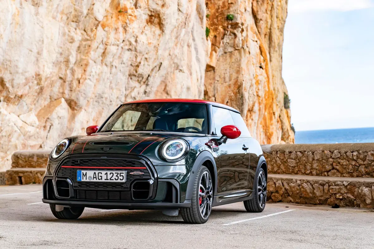 Mini John Cooper Works, è tempo di restyling (14)