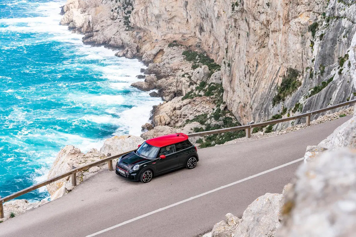 Mini John Cooper Works, è tempo di restyling (17)