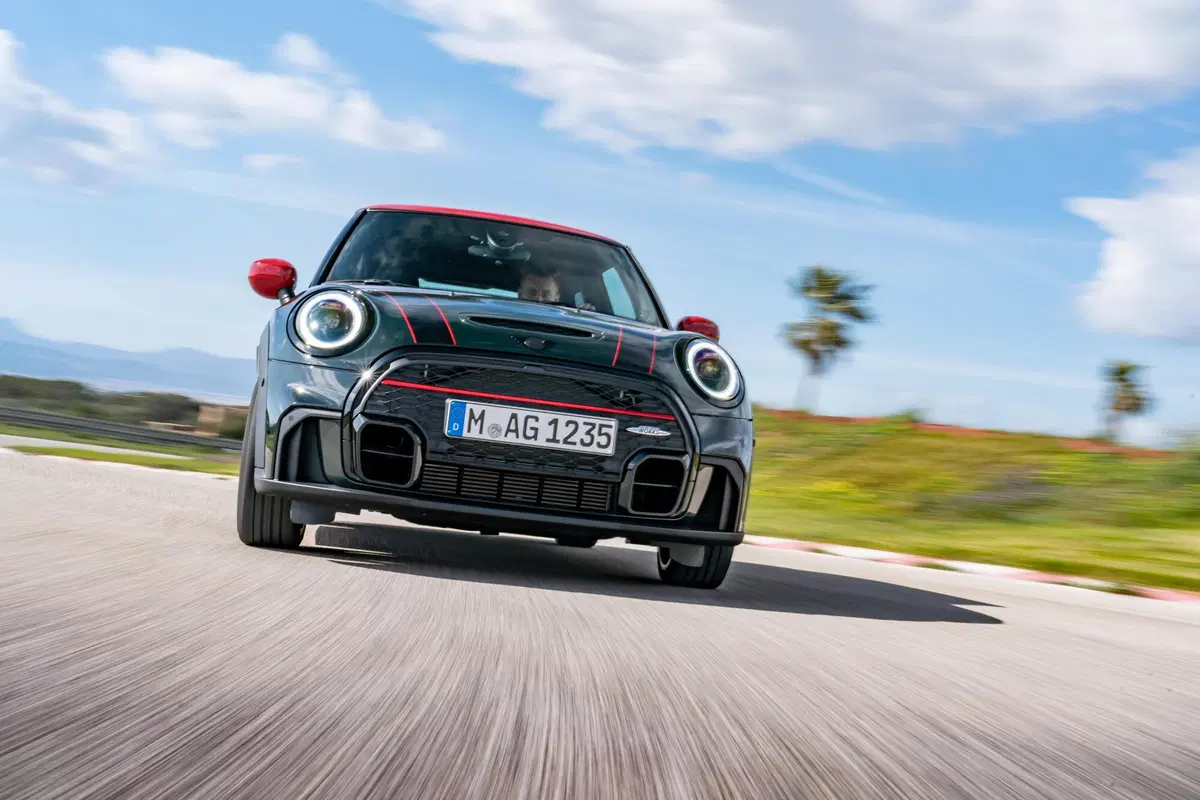 Mini John Cooper Works, è tempo di restyling (18)