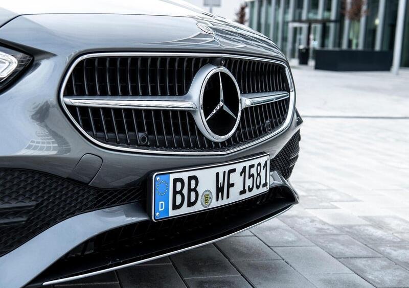 Mercedes-Benz Classe C (2021->>) (24)