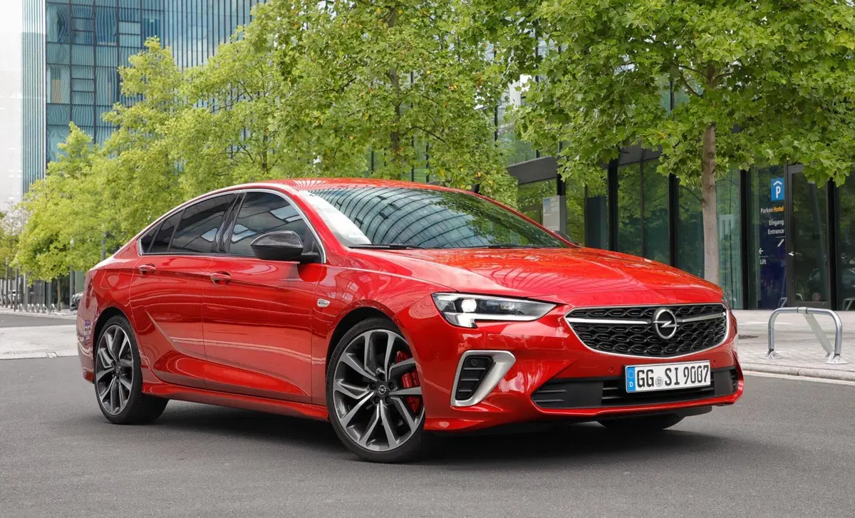 Opel Insignia 2.0 BiTurbo CDTI S&S AWD aut. Grand Sport GSi (18)