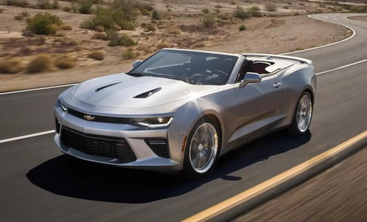 Chevrolet Camaro Cabrio (2016-->>) (17)