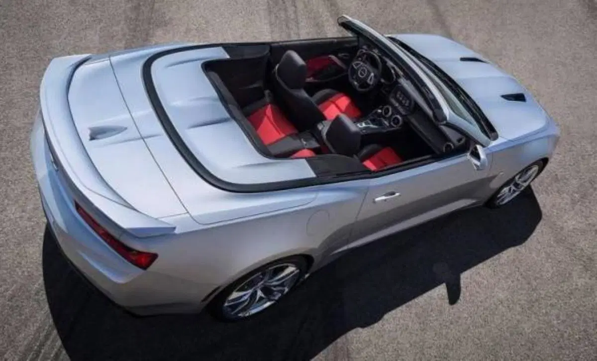 Chevrolet Camaro Cabrio (2016-->>) (22)